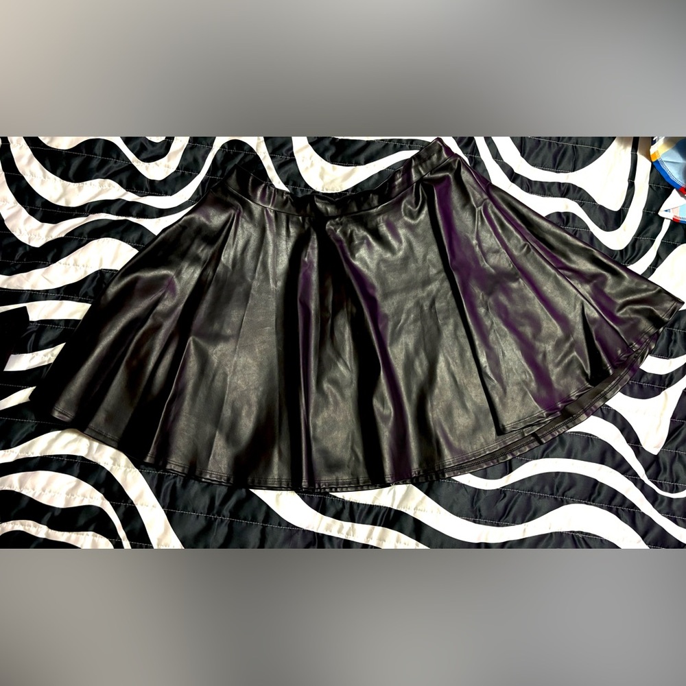 Peplum Faux leather skirt